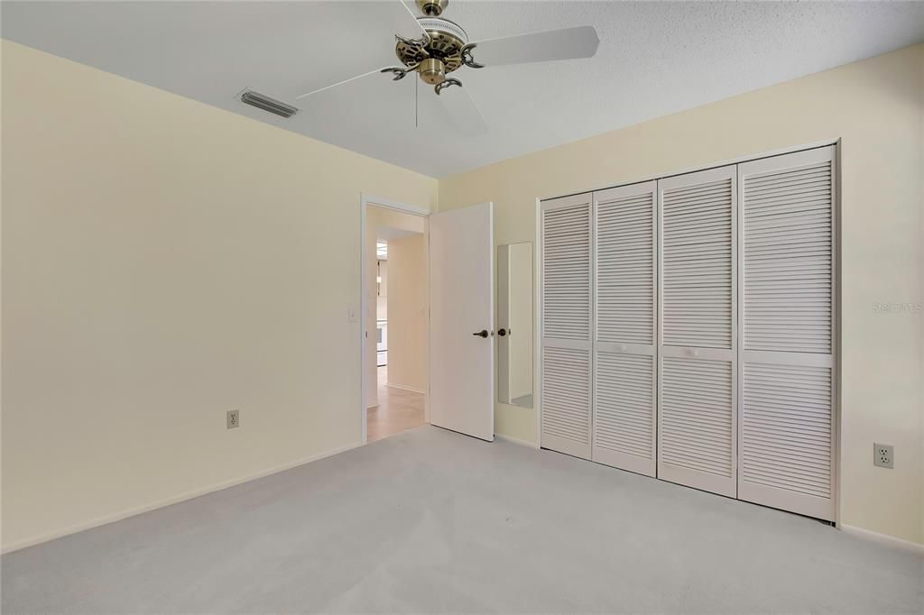 For Sale: $379,900 (3 beds, 2 baths, 2136 Square Feet)