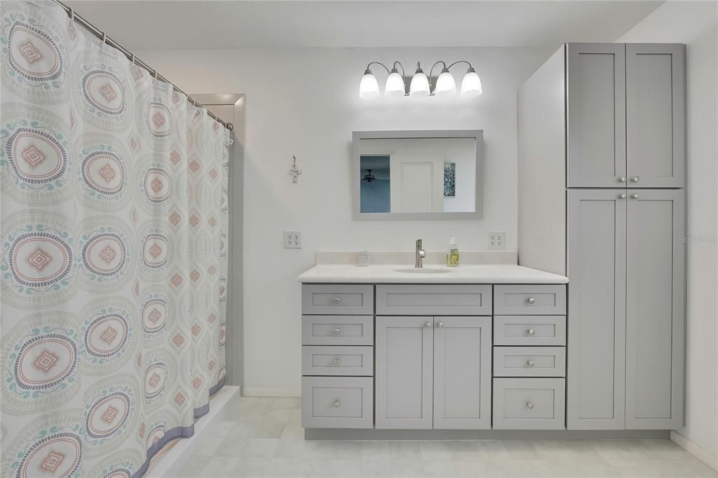 For Sale: $379,900 (3 beds, 2 baths, 2136 Square Feet)