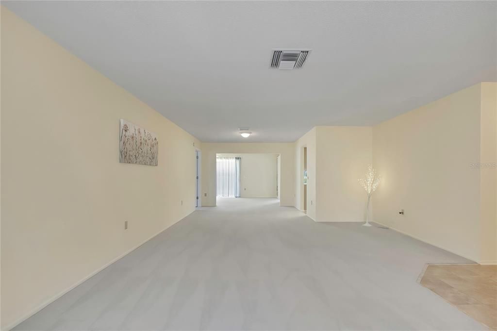 For Sale: $379,900 (3 beds, 2 baths, 2136 Square Feet)
