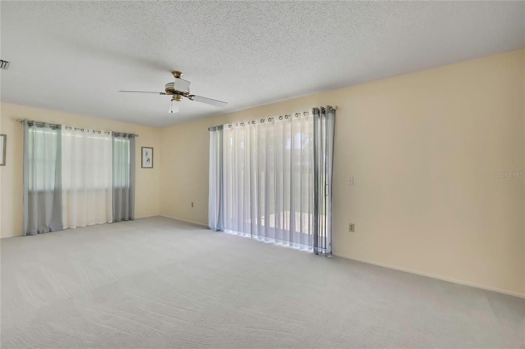 For Sale: $379,900 (3 beds, 2 baths, 2136 Square Feet)