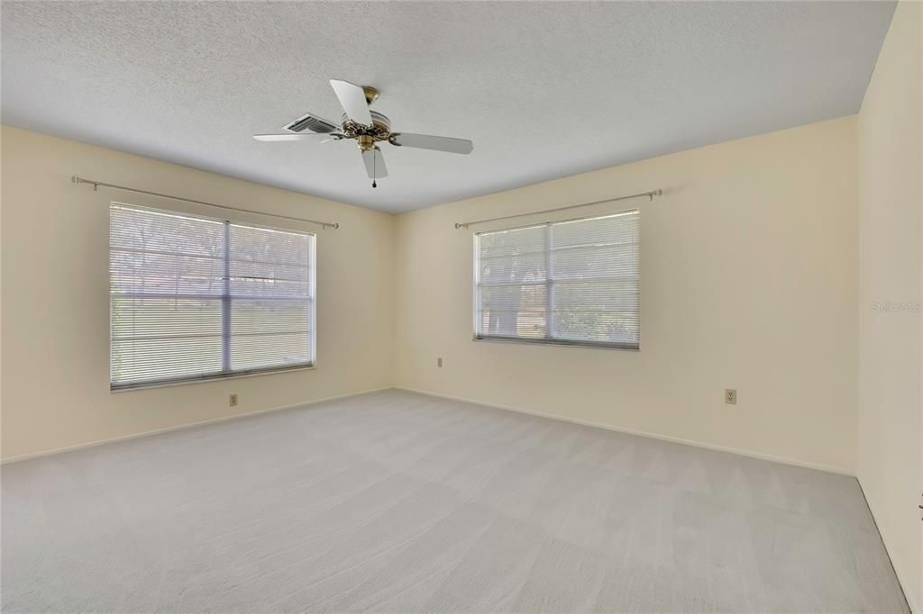 For Sale: $379,900 (3 beds, 2 baths, 2136 Square Feet)