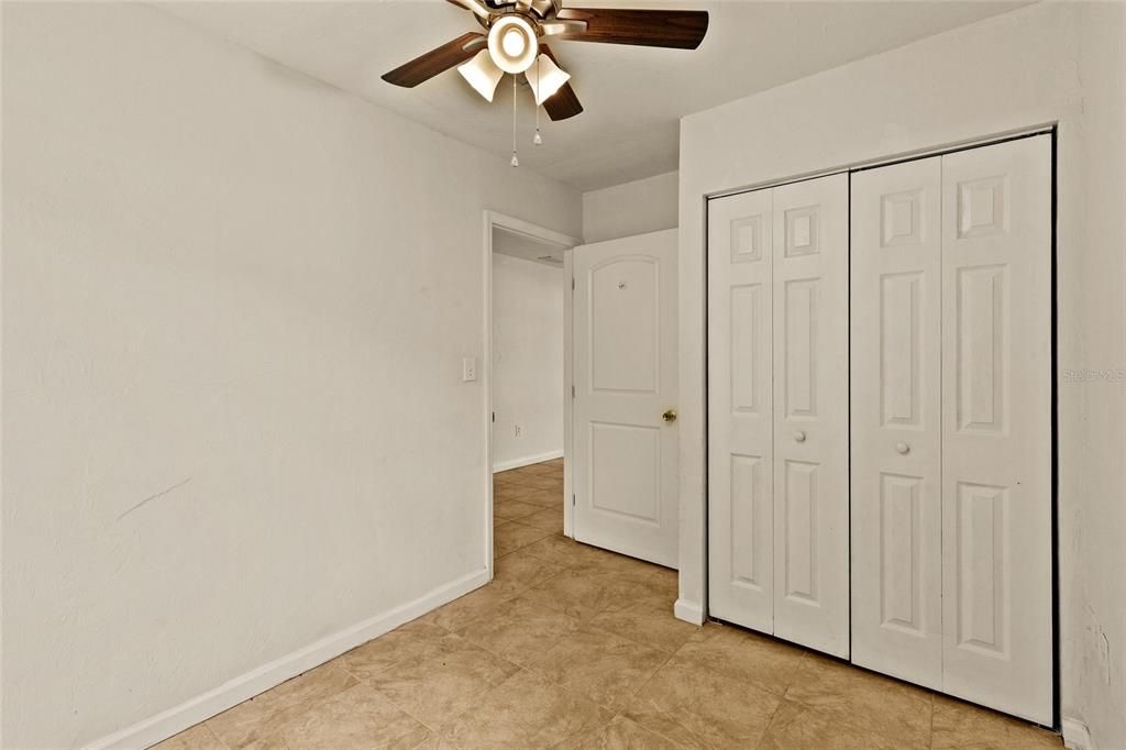 For Sale: $300,000 (3 beds, 2 baths, 1105 Square Feet)