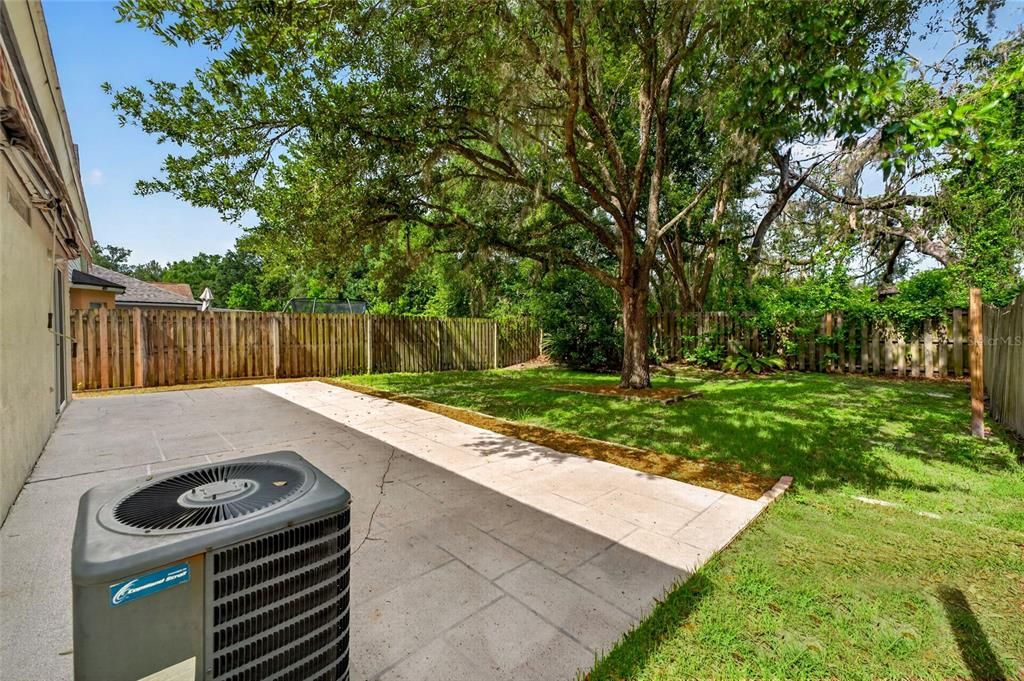 For Sale: $319,900 (3 beds, 2 baths, 1059 Square Feet)