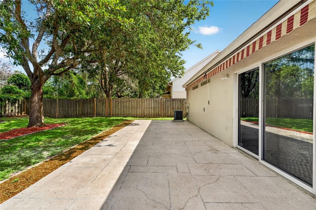 For Sale: $319,900 (3 beds, 2 baths, 1059 Square Feet)