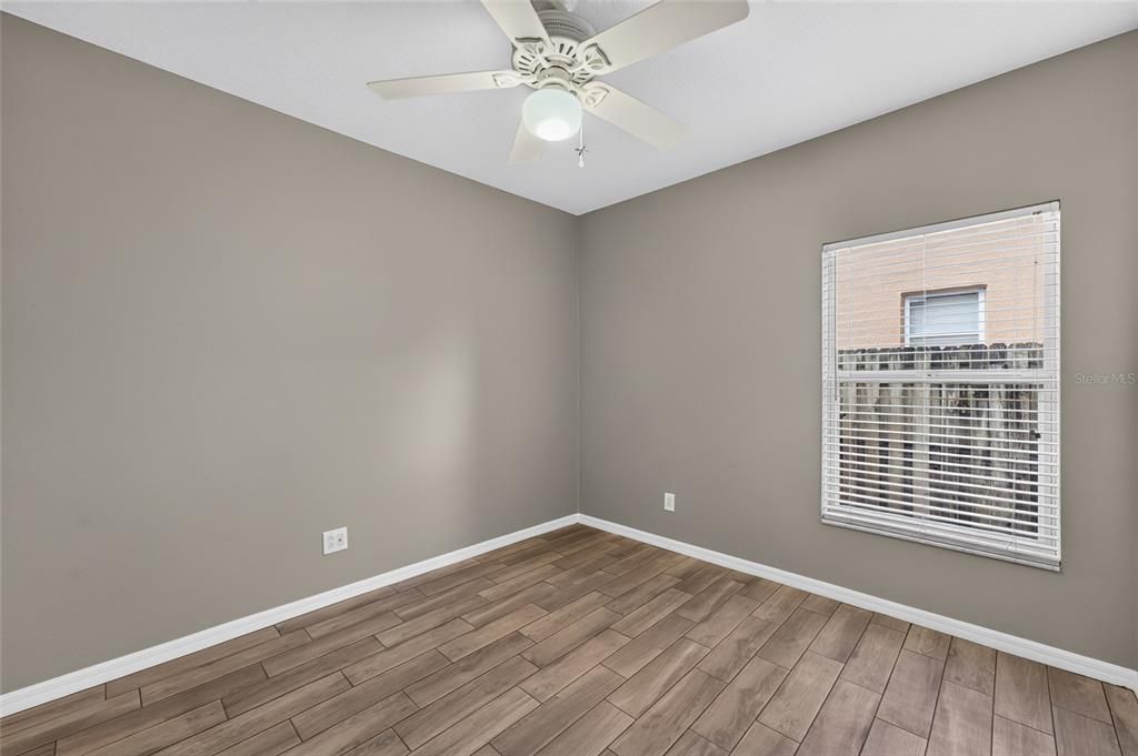 For Sale: $319,900 (3 beds, 2 baths, 1059 Square Feet)