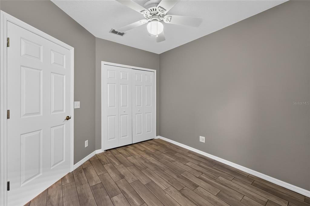 For Sale: $319,900 (3 beds, 2 baths, 1059 Square Feet)