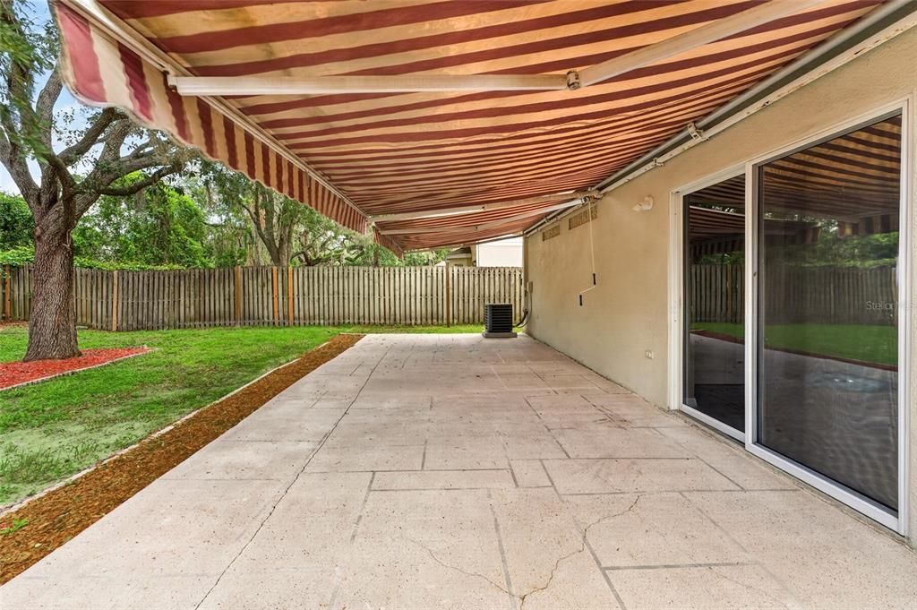 For Sale: $319,900 (3 beds, 2 baths, 1059 Square Feet)