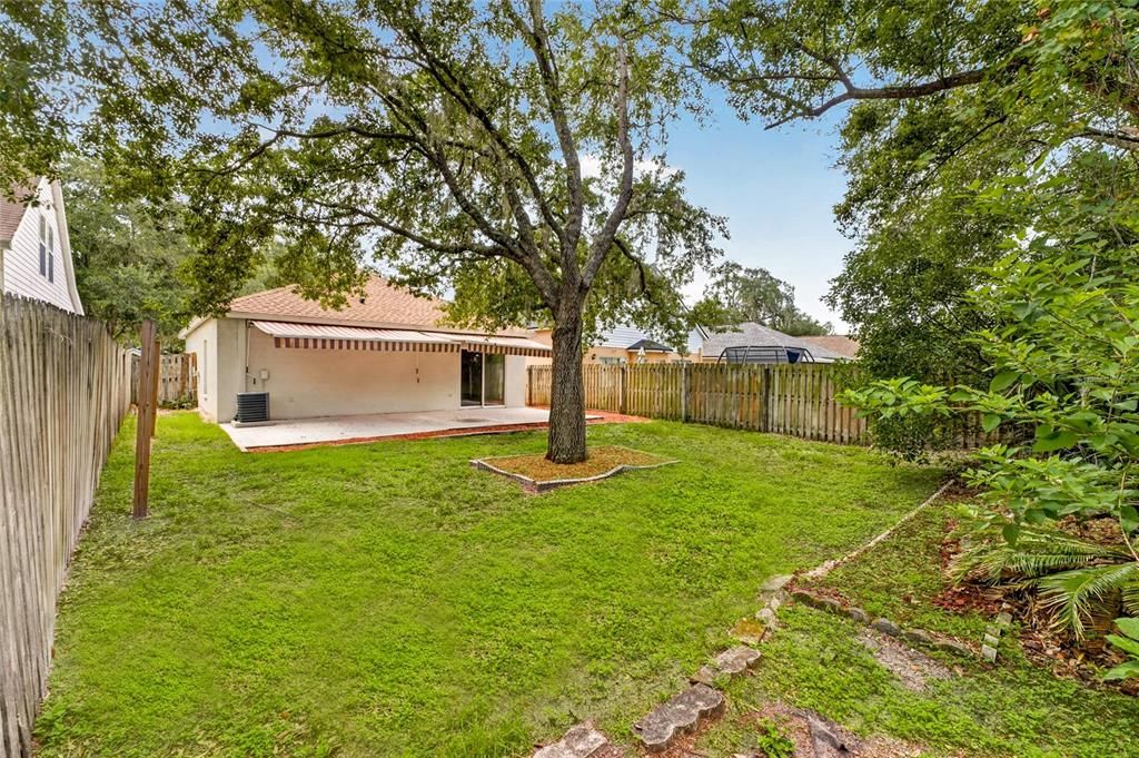 For Sale: $319,900 (3 beds, 2 baths, 1059 Square Feet)