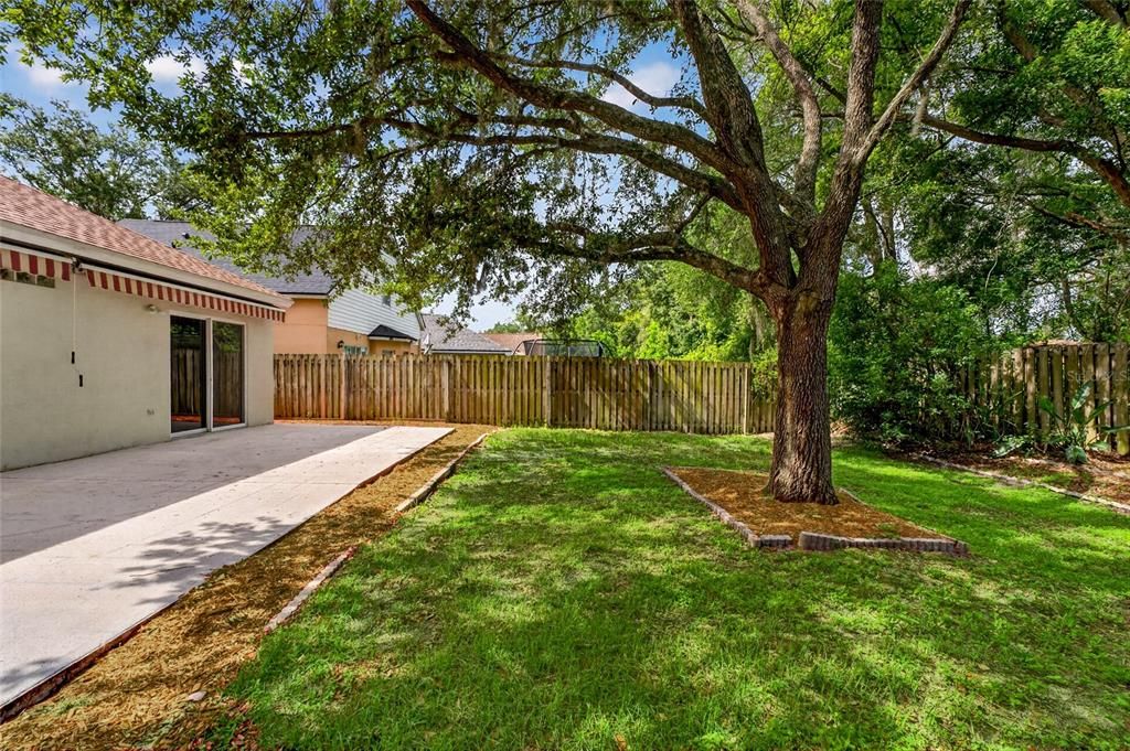 For Sale: $319,900 (3 beds, 2 baths, 1059 Square Feet)
