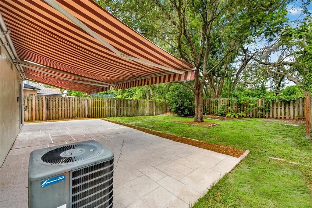 For Sale: $319,900 (3 beds, 2 baths, 1059 Square Feet)