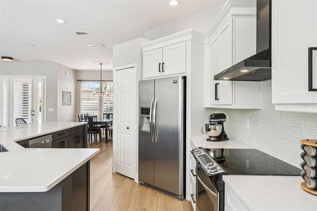 Active With Contract: $675,000 (4 beds, 2 baths, 2530 Square Feet)