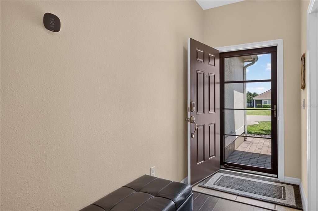Activo con contrato: $279,899 (2 camas, 2 baños, 1374 Pies cuadrados)