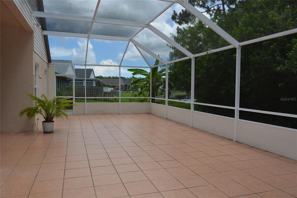 En Venta: $600,000 (4 camas, 2 baños, 2104 Pies cuadrados)