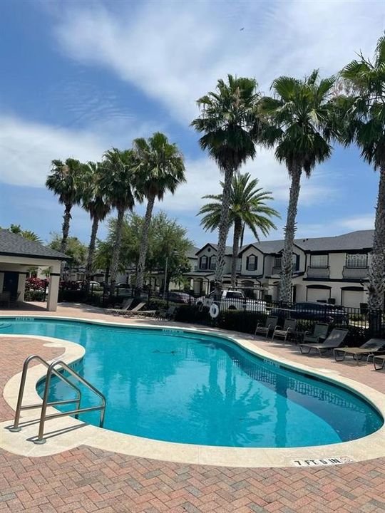 For Sale: $358,900 (5 beds, 2 baths, 1900 Square Feet)