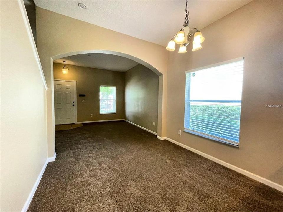 For Sale: $358,900 (5 beds, 2 baths, 1900 Square Feet)