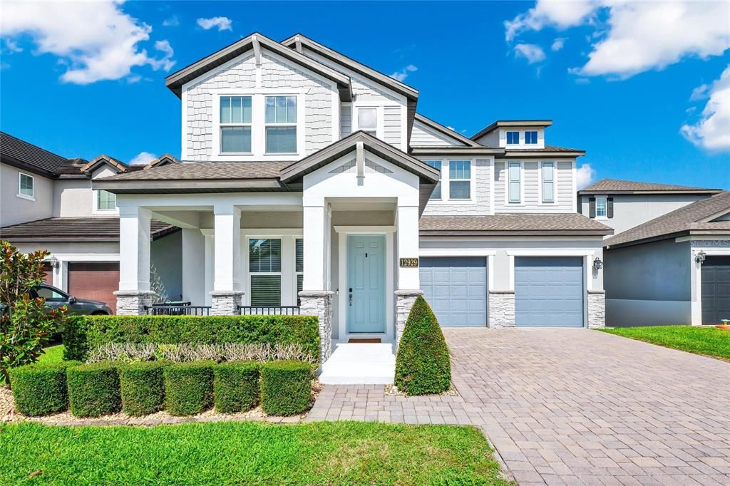 For Sale: $950,000 (5 beds, 4 baths, 4043 Square Feet)