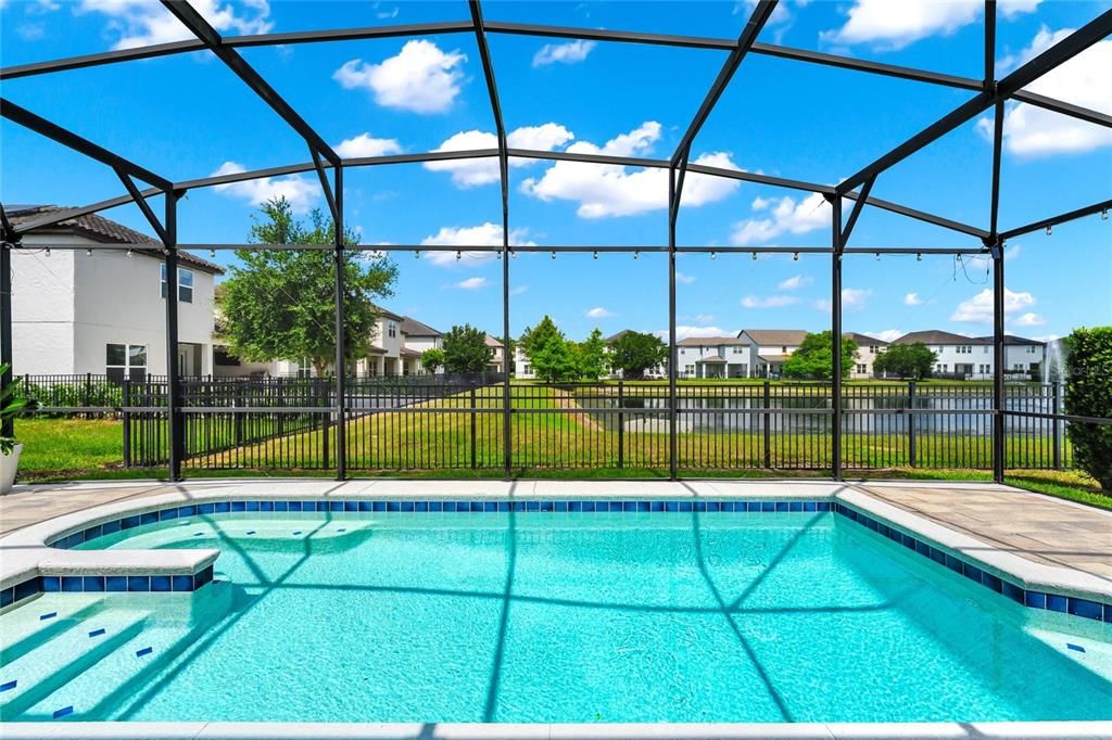 For Sale: $950,000 (5 beds, 4 baths, 4043 Square Feet)