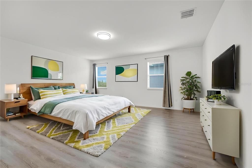 For Sale: $950,000 (5 beds, 4 baths, 4043 Square Feet)