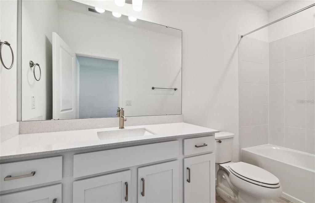 For Sale: $599,900 (5 beds, 4 baths, 4216 Square Feet)