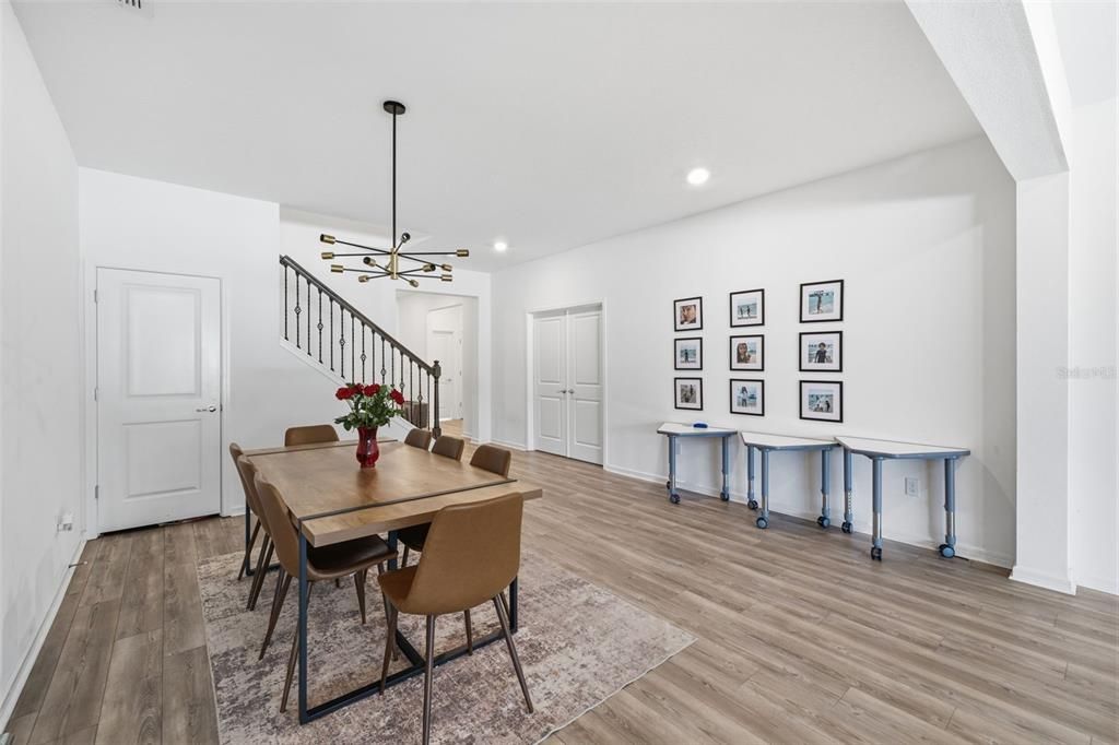 For Sale: $599,900 (5 beds, 4 baths, 4216 Square Feet)