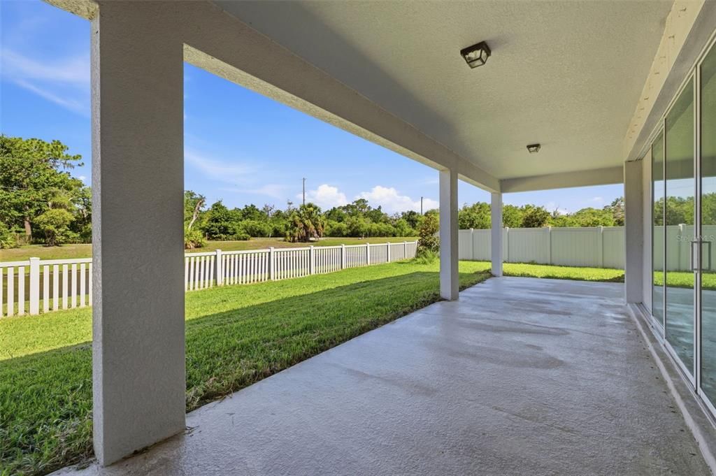 For Sale: $599,900 (5 beds, 4 baths, 4216 Square Feet)