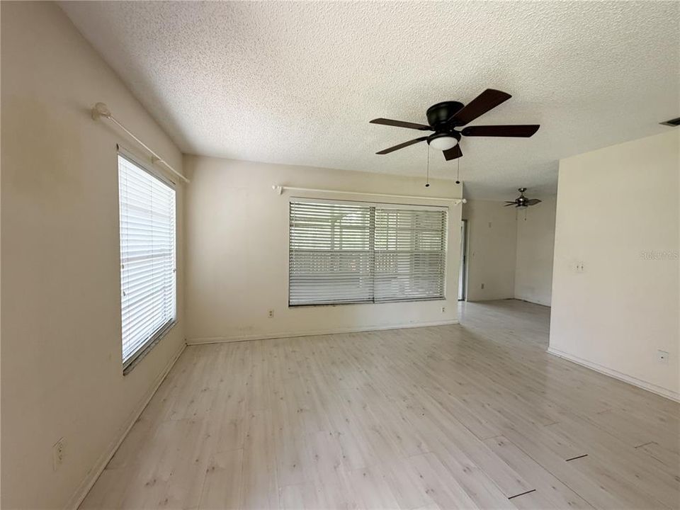 En Venta: $189,000 (3 camas, 2 baños, 1160 Pies cuadrados)