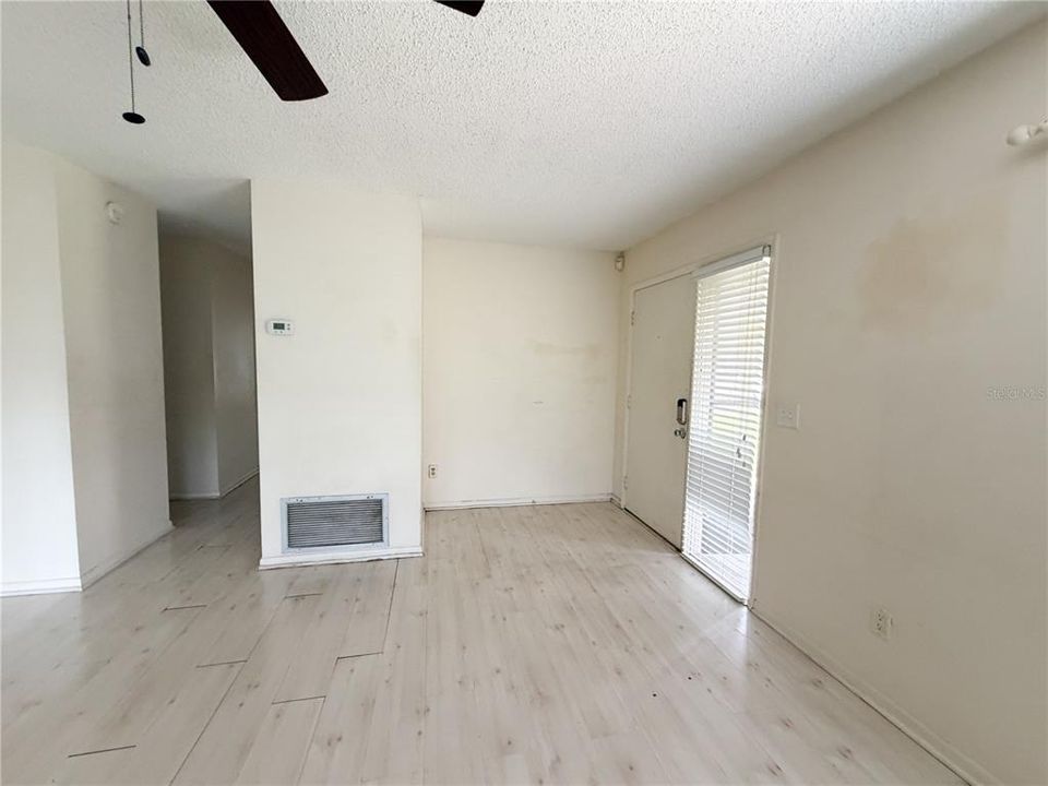 En Venta: $189,000 (3 camas, 2 baños, 1160 Pies cuadrados)