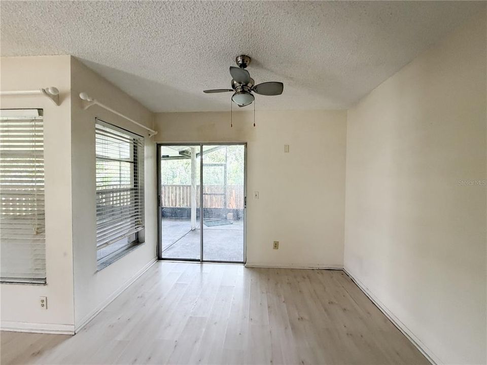 En Venta: $189,000 (3 camas, 2 baños, 1160 Pies cuadrados)