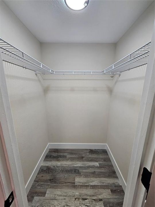 For Rent: $1,900 (2 beds, 1 baths, 849 Square Feet)