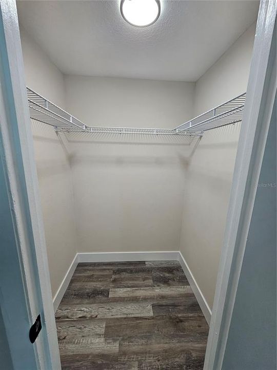 For Rent: $1,900 (2 beds, 1 baths, 849 Square Feet)