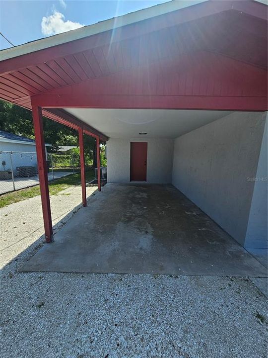 For Rent: $1,900 (2 beds, 1 baths, 849 Square Feet)