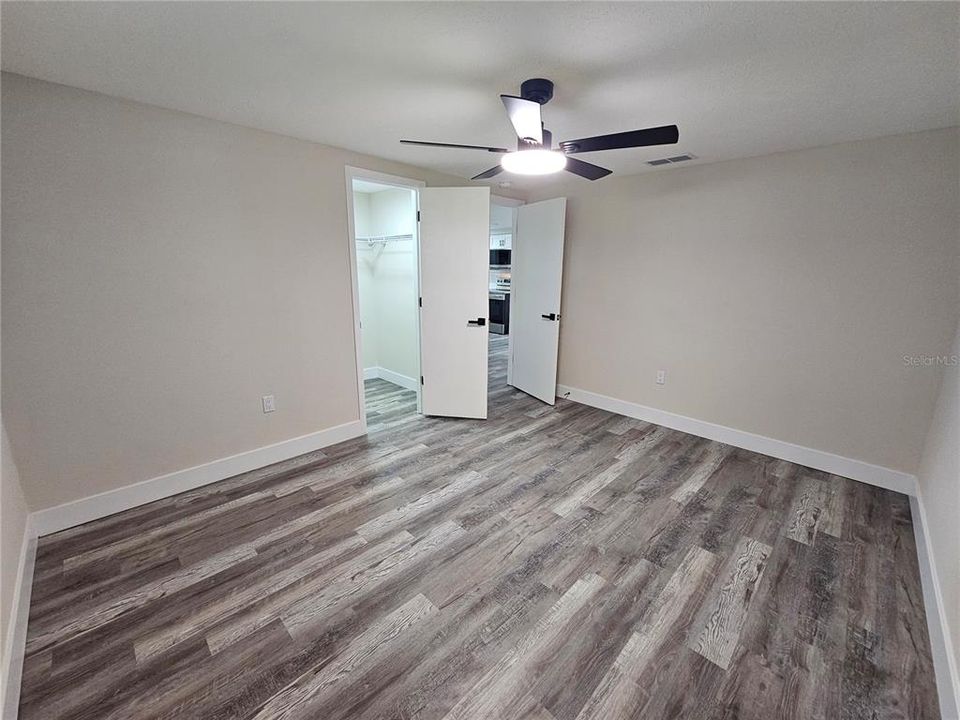 For Rent: $1,900 (2 beds, 1 baths, 849 Square Feet)