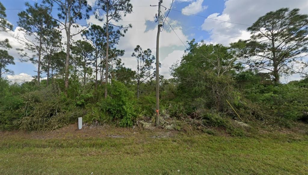 En Venta: $50,000 (0.42 acres)