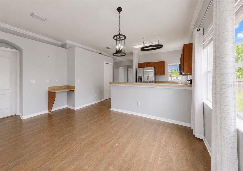 En Venta: $295,000 (3 camas, 2 baños, 1195 Pies cuadrados)