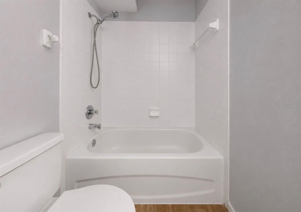 En Venta: $295,000 (3 camas, 2 baños, 1195 Pies cuadrados)