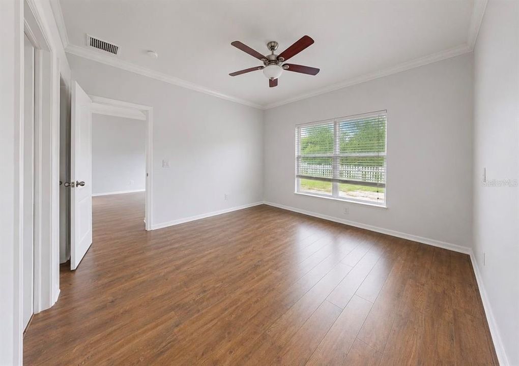 En Venta: $295,000 (3 camas, 2 baños, 1195 Pies cuadrados)
