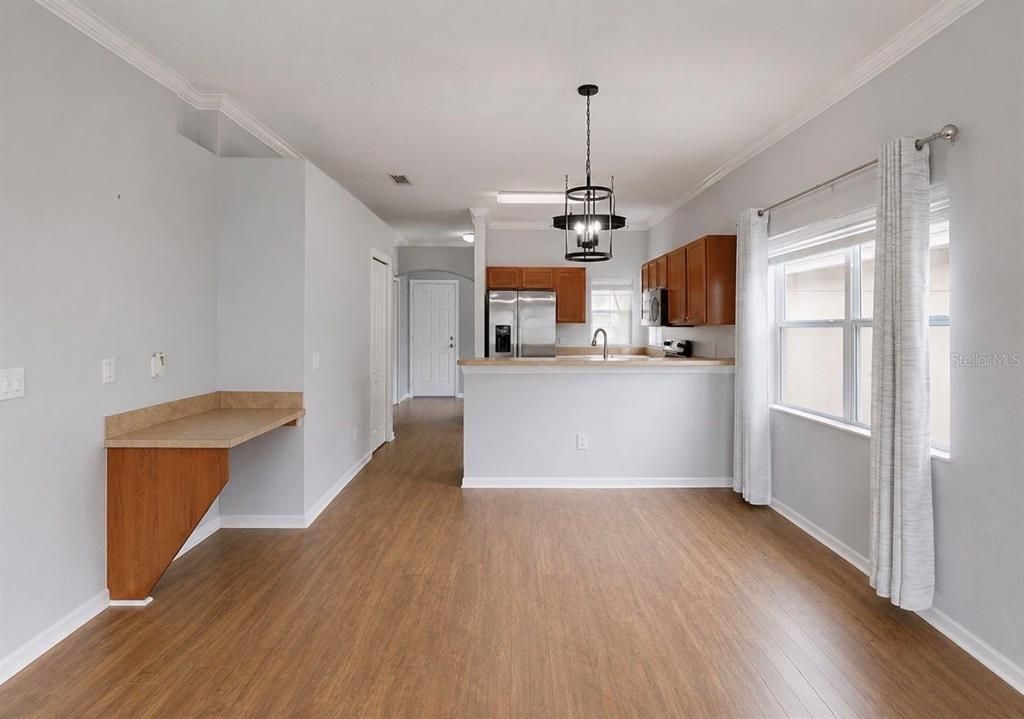 En Venta: $295,000 (3 camas, 2 baños, 1195 Pies cuadrados)