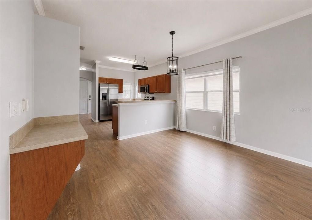 En Venta: $295,000 (3 camas, 2 baños, 1195 Pies cuadrados)