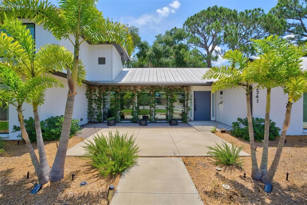 For Sale: $770,000 (3 beds, 2 baths, 2117 Square Feet)