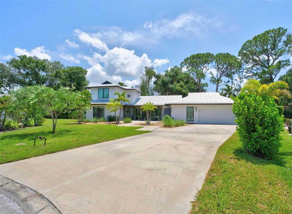 For Sale: $770,000 (3 beds, 2 baths, 2117 Square Feet)