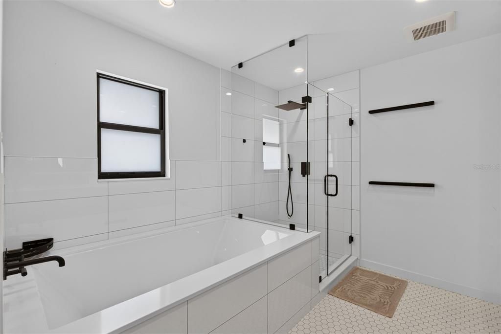 For Sale: $770,000 (3 beds, 2 baths, 2117 Square Feet)