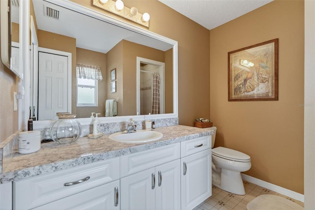 For Sale: $220,000 (3 beds, 2 baths, 1256 Square Feet)