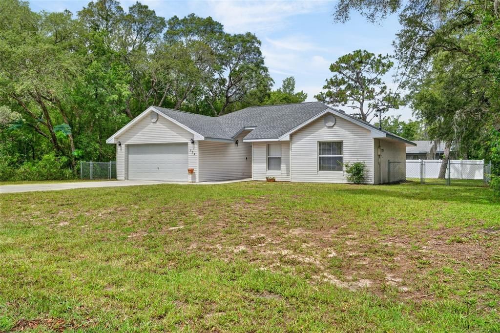 For Sale: $220,000 (3 beds, 2 baths, 1256 Square Feet)
