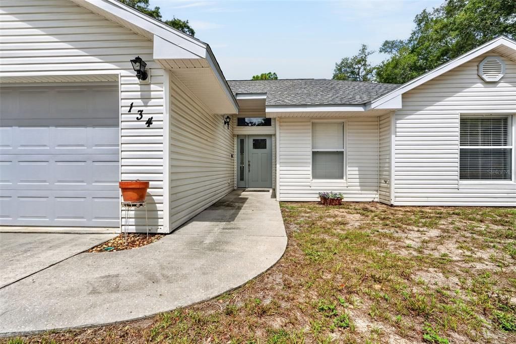 For Sale: $220,000 (3 beds, 2 baths, 1256 Square Feet)