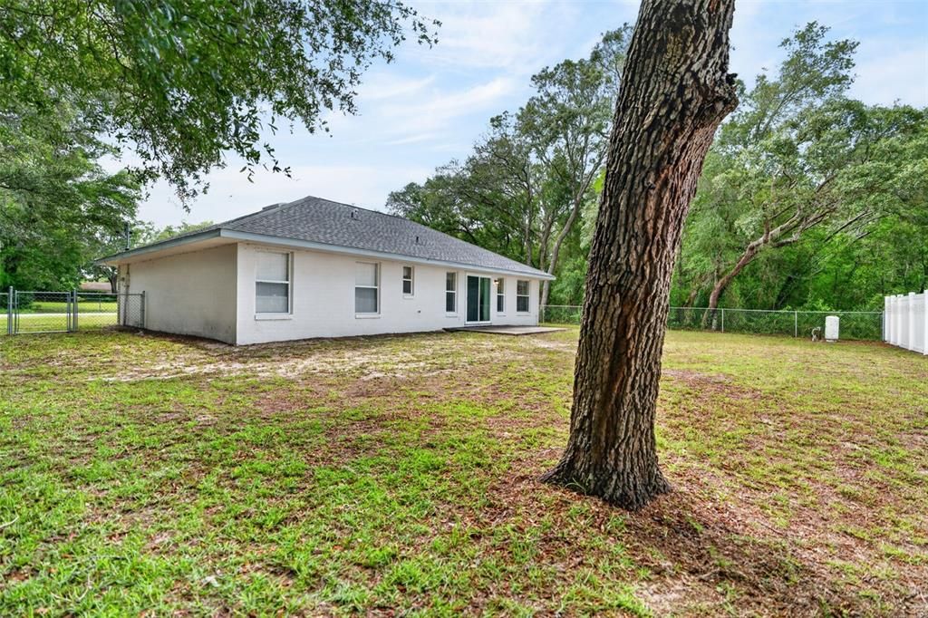 For Sale: $220,000 (3 beds, 2 baths, 1256 Square Feet)