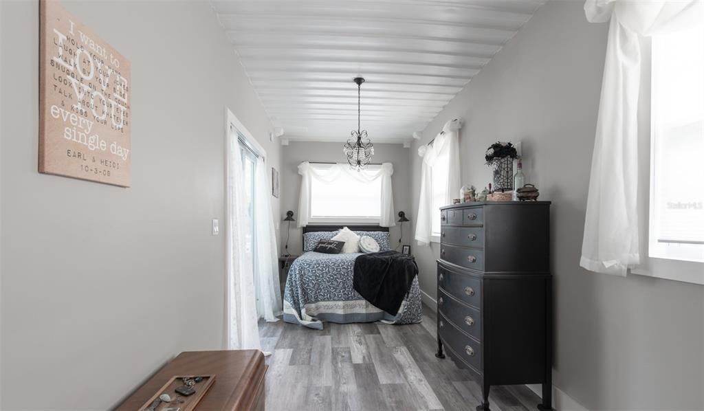 For Sale: $399,000 (3 beds, 2 baths, 1456 Square Feet)
