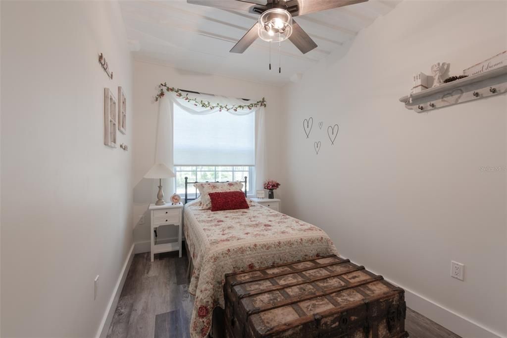For Sale: $399,000 (3 beds, 2 baths, 1456 Square Feet)