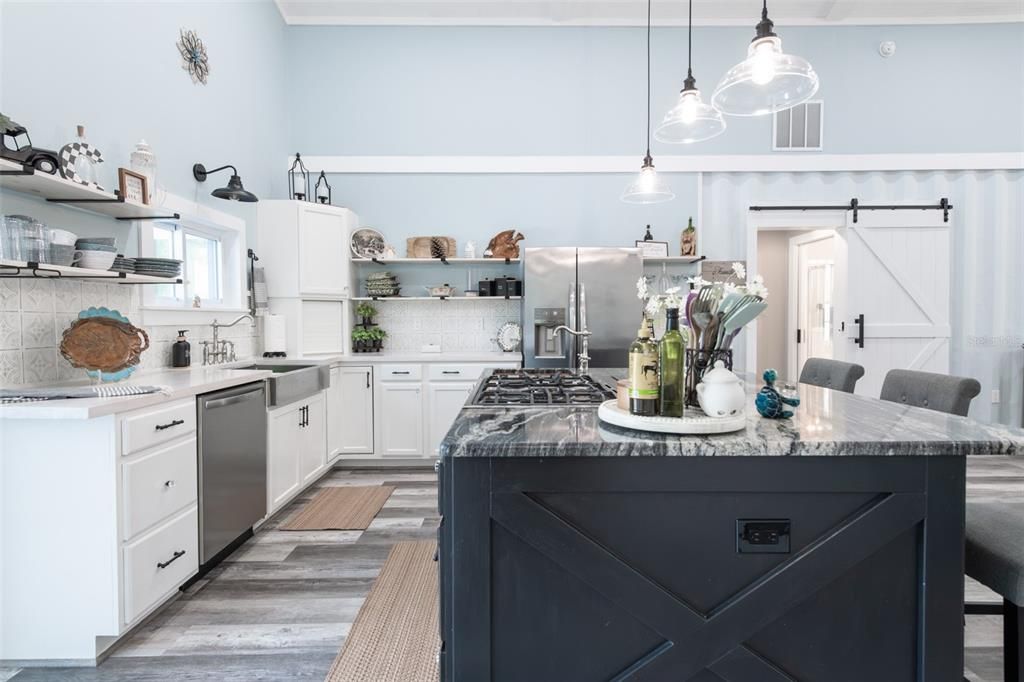 For Sale: $399,000 (3 beds, 2 baths, 1456 Square Feet)