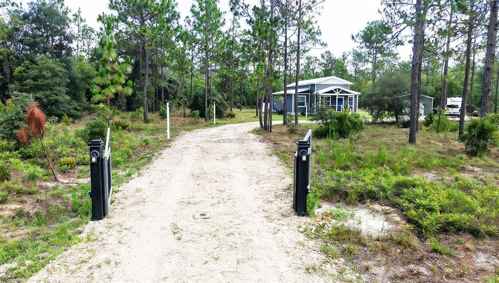 For Sale: $399,000 (3 beds, 2 baths, 1456 Square Feet)