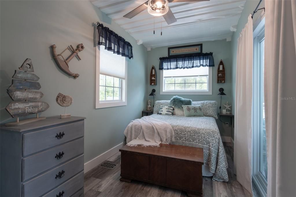 For Sale: $399,000 (3 beds, 2 baths, 1456 Square Feet)